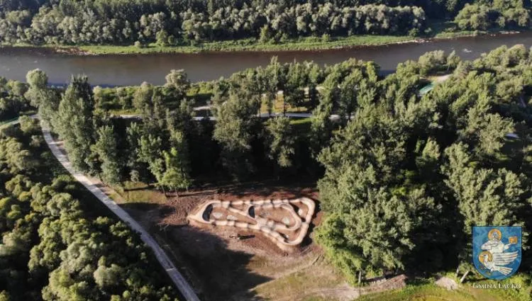 Zakończyła się budowa pumptrack’u w Łącku