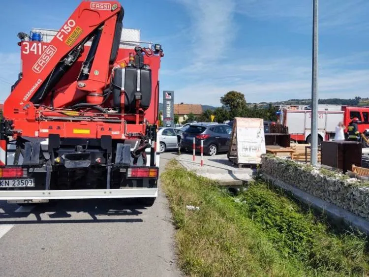 Zderzenie dwóch osobówek na ul. Tarnowskiej. 5 osób poszkodowanych Nowy Sącz