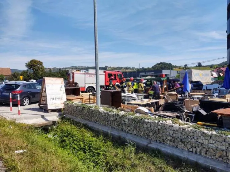 Zderzenie dwóch osobówek na ul. Tarnowskiej. 5 osób poszkodowanych Nowy Sącz