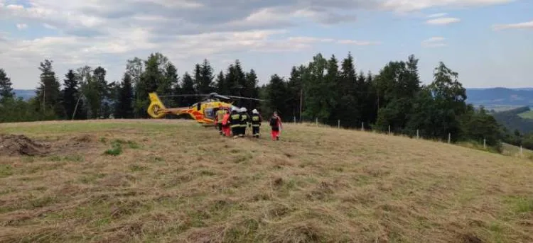 Wronowice. Upadek paralotniarza. Na miejsce wezwano śmigłowiec LPR