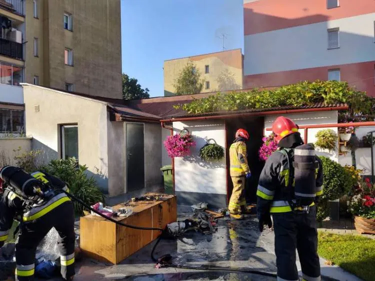 Strażacy gasili pożar budynku gospodarczego na ul. Naściszowskiej