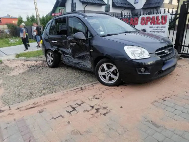 Zderzenie dwóch samochodów osobowych na ul. Mała Poręba Nowy Sącz
