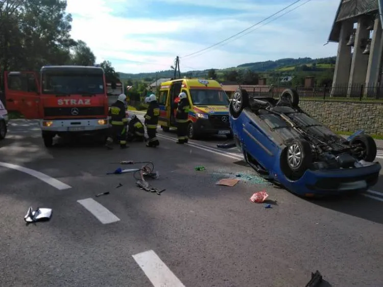 Wola Piskulina. Kolizja dwóch osobówek. Wśród uczestników wypadku dziecko