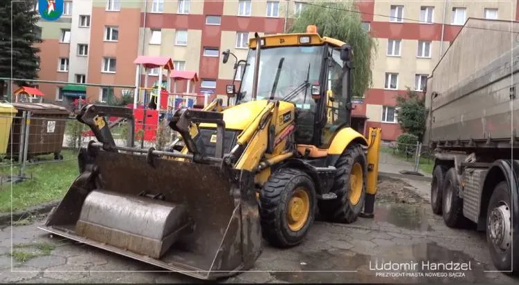 Rozpoczęły się prace remontowe wokół placu zabaw na ul. Żywieckiej