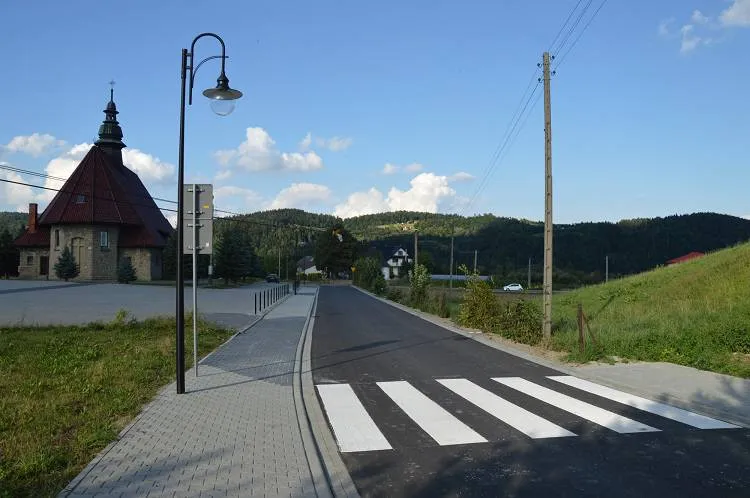 Łososina Dolna: zakończyła się przebudowa drogi gminnej Żbikowice – Szkoła