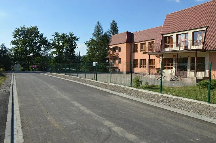 Łososina Dolna: zakończyła się przebudowa drogi gminnej Żbikowice – Szkoła