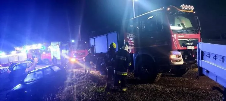 Nocny pożar w Skrzydlnej. Paliło się poddasze budynku mieszkalnego