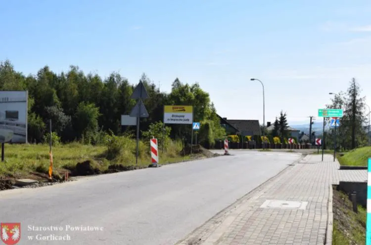 Trwa przebudowa drogi powiatowej Siedliska – Siedliska w gminie Bobowa