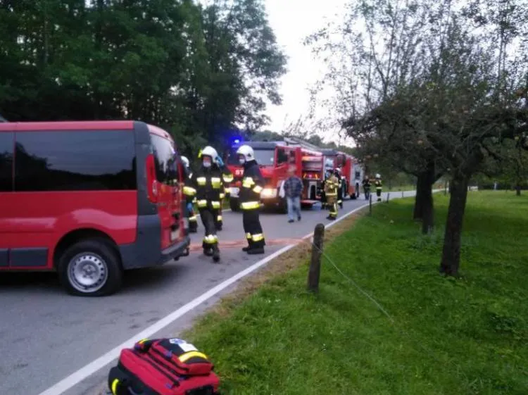 Kicznia: Chciał uniknąć zderzenia z sarną. Uderzył w budynek