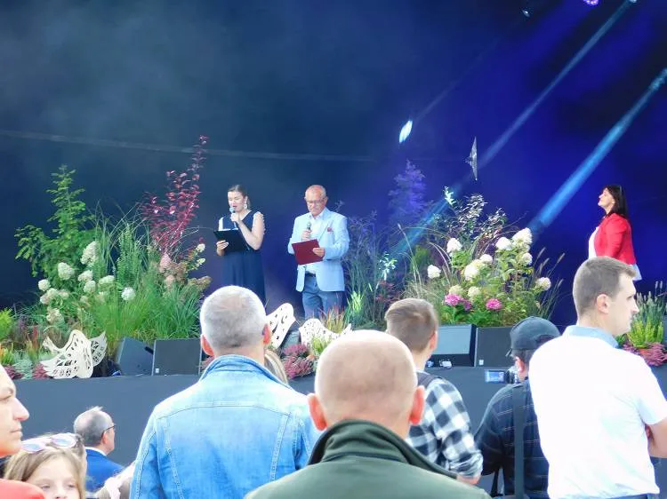 Na sądeckim rynku odbył się koncert finałowy XVII Międzynarodowego Festiwalu Piosenki Dziecięcej "Skowroneczek"