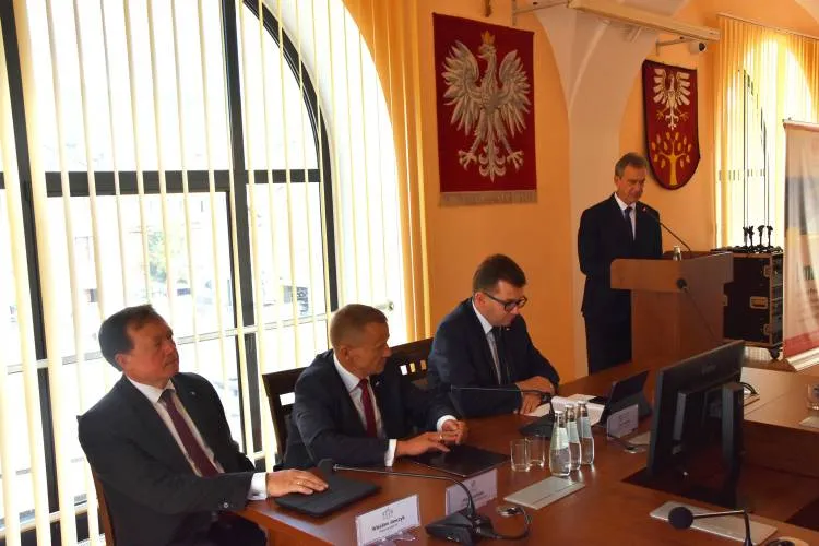 Wojewoda Małopolski Łukasz Kmita z wizytą na Limanowszczyźnie