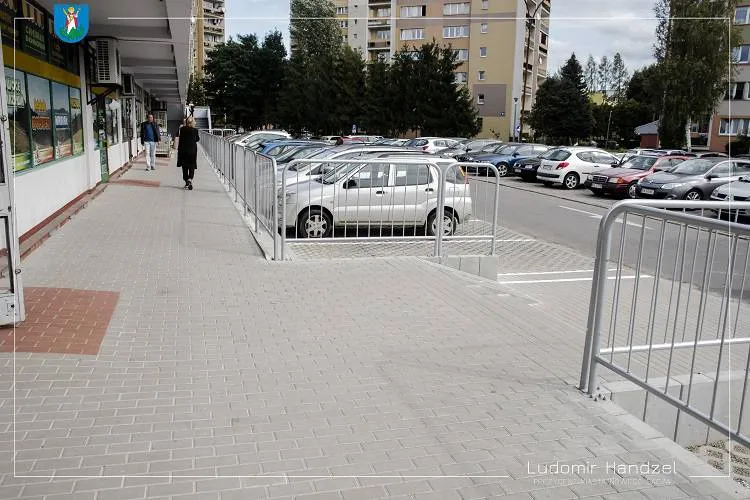 Parkingi i chodniki na Osiedlu Millenium zostały zmodernizowane