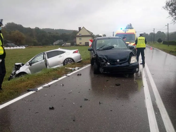 Kolizja dwóch osobówek w Binarowej