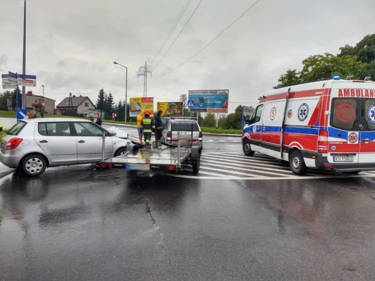 Kraksa na Al. Piłsudskiego. Jedna osoba trafiła do szpitala Nowy Sącz