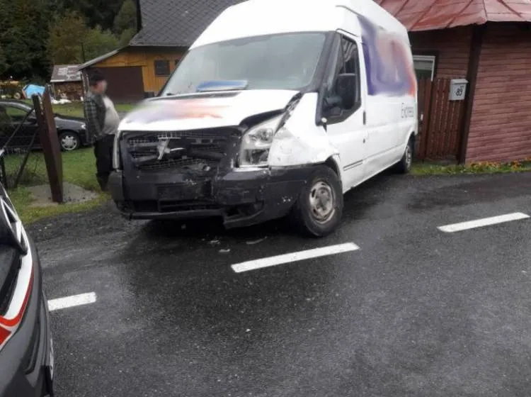 Kolizja dwóch samochodów w Nowej Wsi