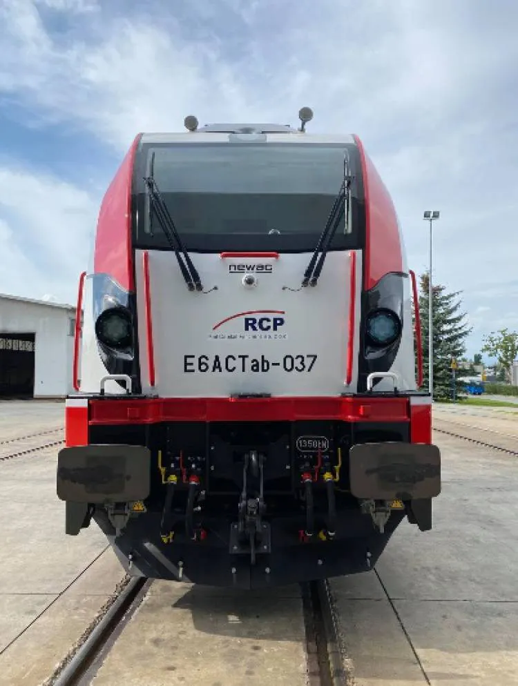 Elektryczna lokomotywa DRAGON 2 oficjalnie przekazana dla spółki Rail Capital Partners