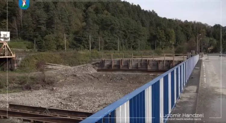 Do miasta przyjechali żołnierze z 3 Batalionu Inżynieryjnego w Nisku, którzy zmontują most tymczasowy na rzece Kamienica