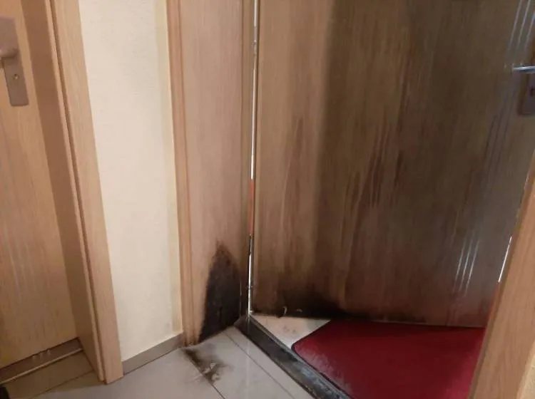 Zadymienie na klatce schodowej na ul. Broniewskiego. Interweniowali strażacy