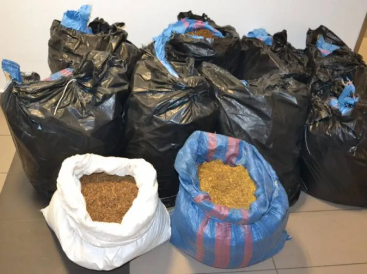 Trzymał worki pełne krajanki tytoniu w mieszkaniu i garażu