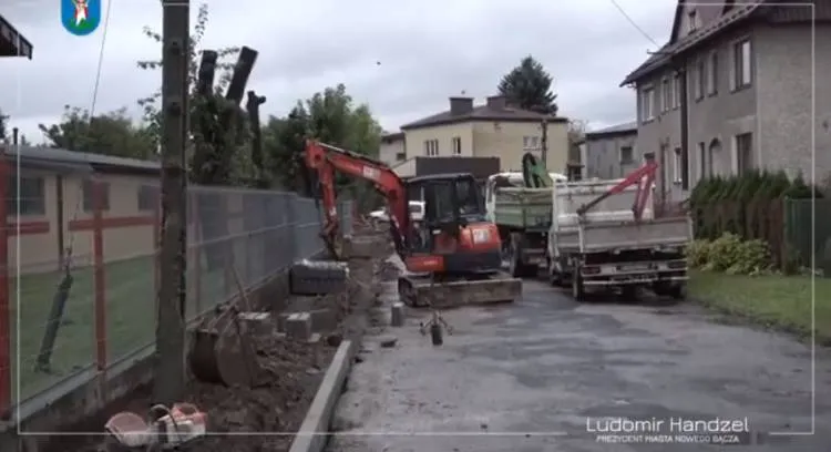 Rozpoczęła się budowa chodników na Osiedlu Przetakówka