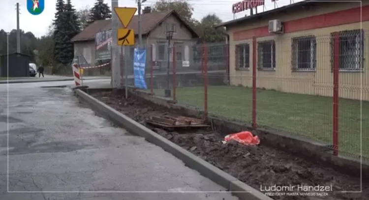 Rozpoczęła się budowa chodników na Osiedlu Przetakówka