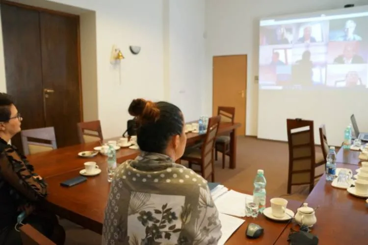 Przedstawiciele samorządów i organizacji pozarządowych dyskutowali o budowaniu marki lokalnej "Miodny szlak"