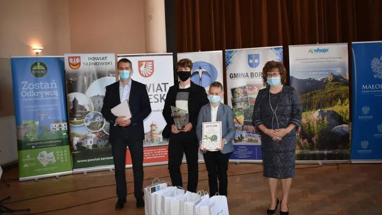 Szkoła w Rdziostowie po raz drugi z tytułem Ekoszkoła 2020