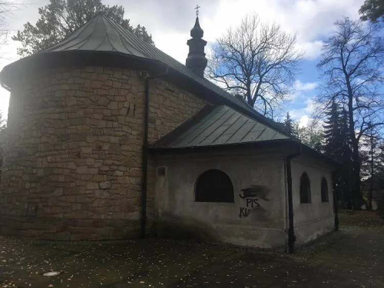 Akt wandalizmu na murach Kościoła Niepokalanego Poczęcia NMP