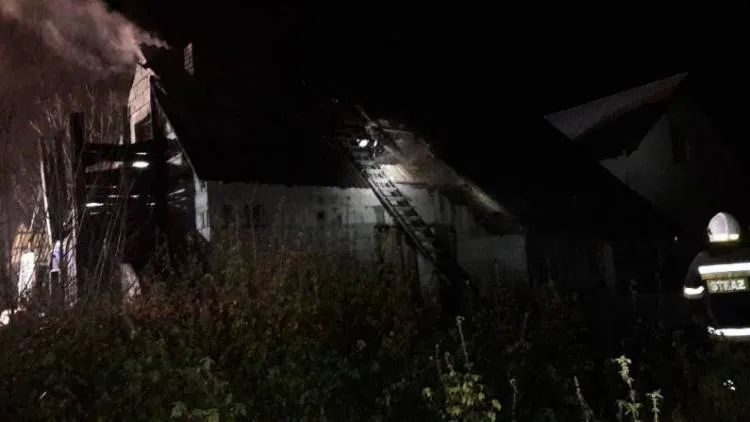 Tragiczny pożar w Maciejowej. Strażacy znaleźli spalone zwłoki mężczyzny