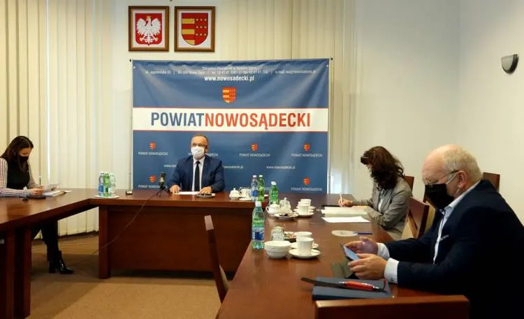W Starostwie Kapituła Konkursowa rozpatrywała wnioski dotyczące przyznania nagród dla organizacji pozarządowych i wolontariatu