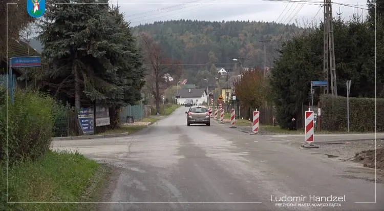 Rozpoczęła się budowa nowego chodnika przy ul. Jagodowej