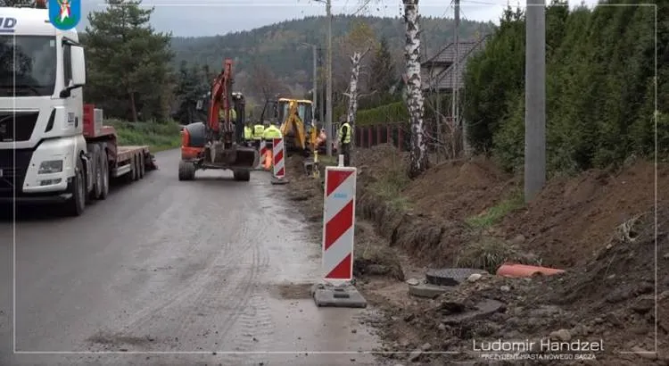 Rozpoczęła się budowa nowego chodnika przy ul. Jagodowej Nowy Sącz