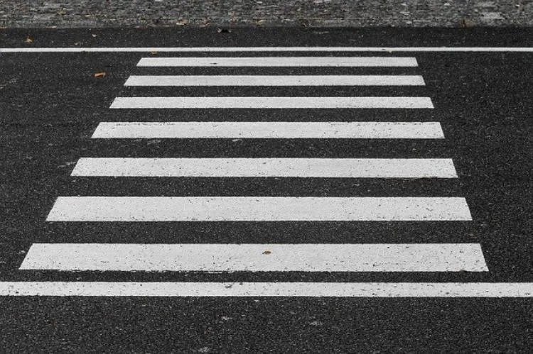 Potrącenie pieszego na ul. Bieckiej w Gorlicach. Mężczyzna trafił do szpitala
