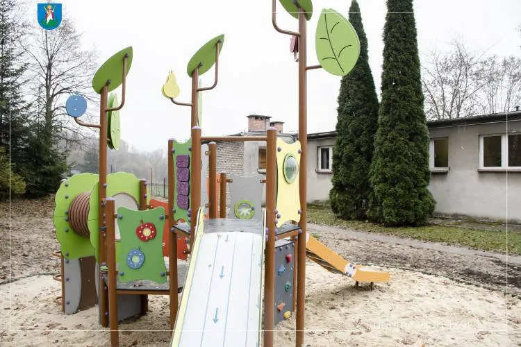Zakończyła się budowa nowego placu zabaw przy Szkole Podstawowej nr 11