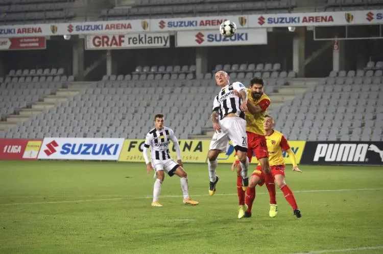 Porażka Sandecji w meczu z Koroną Kielce