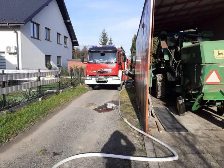 Pożar na ulicy Szerokiej w Chelmcu. Paliło się w kotłowni budynku mieszkalnego