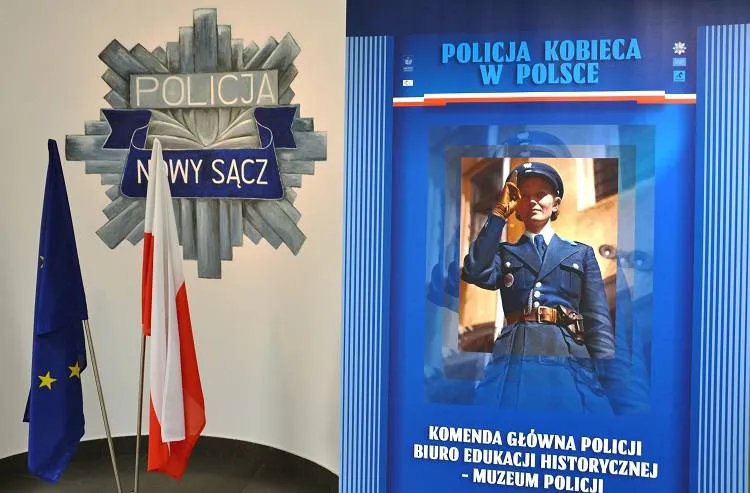 W sądeckiej komendzie można oglądać wystawę pt. „POLICJA KOBIECA W POLSCE”