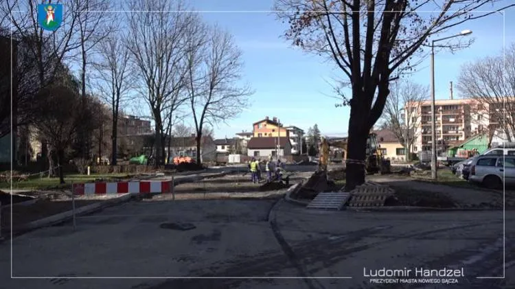 Trwa budowa nowego ronda przy ul. Broniewskiego nowy Sącz