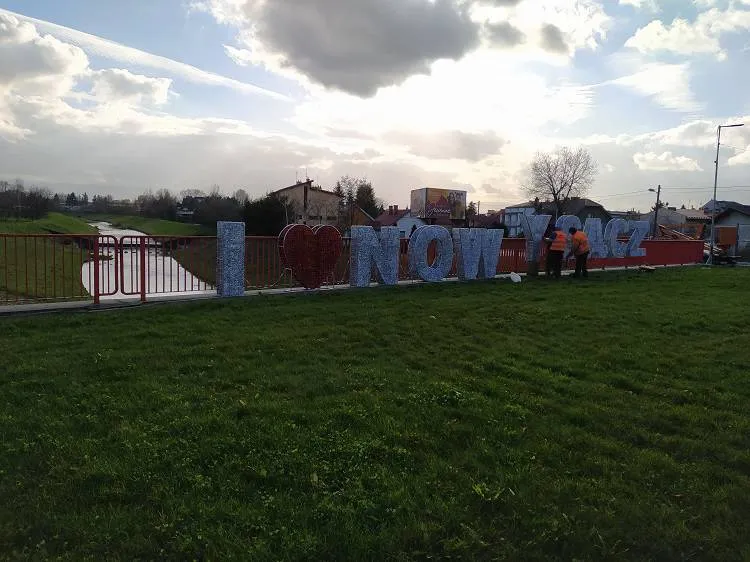 Na ul. Tarnowskiej w Nowym Sączu pojawił się napis I♥NowySącz