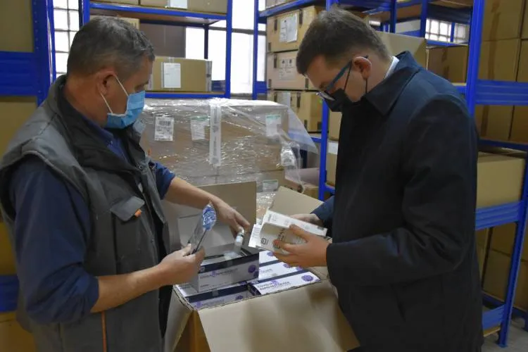 MUW poszerza diagnostykę koronawirusa. Do potwierdzenia zakażenia będą wykorzystywane dodatkowo szybkie testy antygenowe