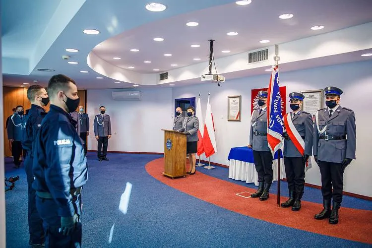 W KPP w Gorlicach odbyło się uroczyste ślubowanie nowo przyjętych policjantów