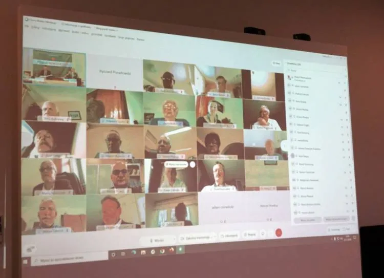 Inwestycje, oświata, gospodarowanie nieruchomościami i zimowe utrzymanie dróg wśród tematów kolejnej sesji on-line Rady Powiatu Nowosądeckiego