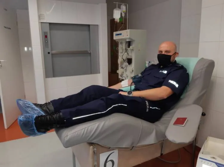 W RCKiK w Krakowie małopolscy Policjanci oddali osocze