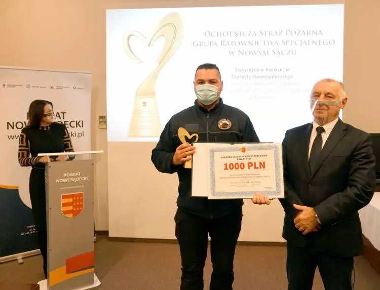 Starosta nagrodził najlepszych wolontariuszy i organizacje pozarządowe