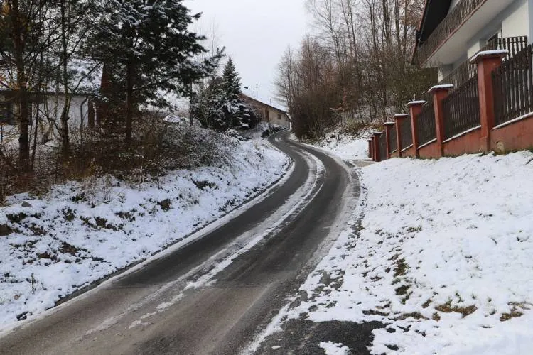 Gmina Limanowa: Zmodernizowano 5 odcinków dróg gminnych o długości prawie 2,5 km