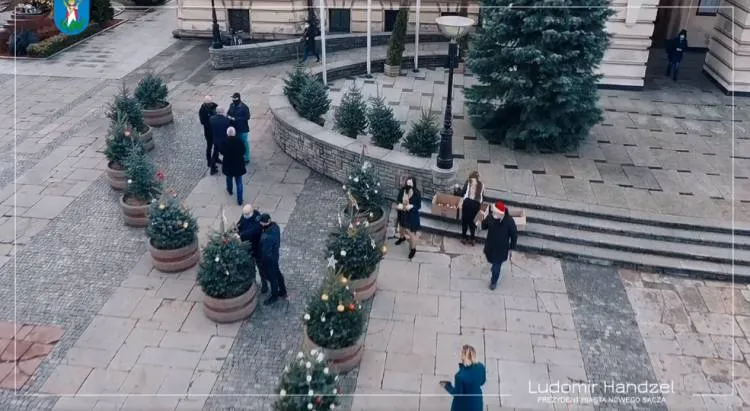 Na sądeckim rynku zrobiło się bardzo świątecznie