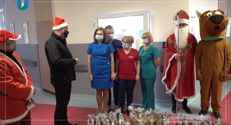 Prezydent wcielił się w rolę pomocnika Motomikołajów