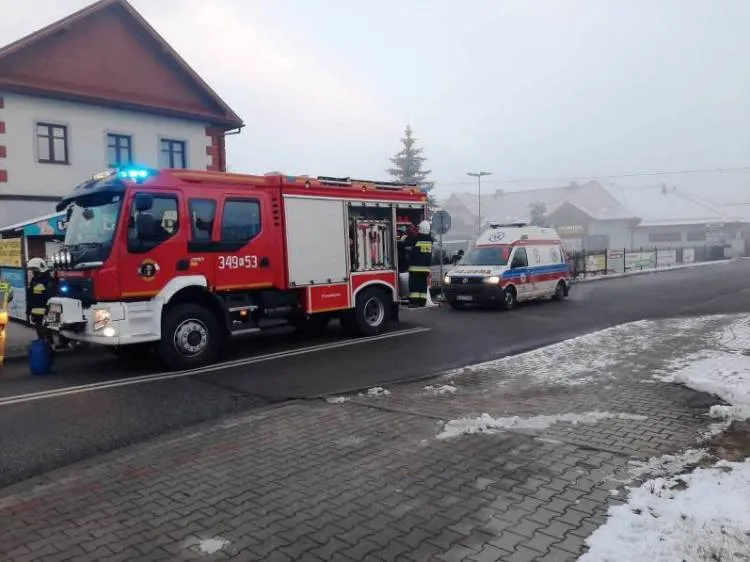 W Łososinie Dolnej zderzyły się trzy samochody osobowe