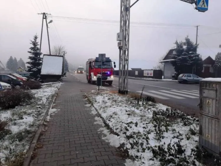 W Łososinie Dolnej zderzyły się trzy samochody osobowe