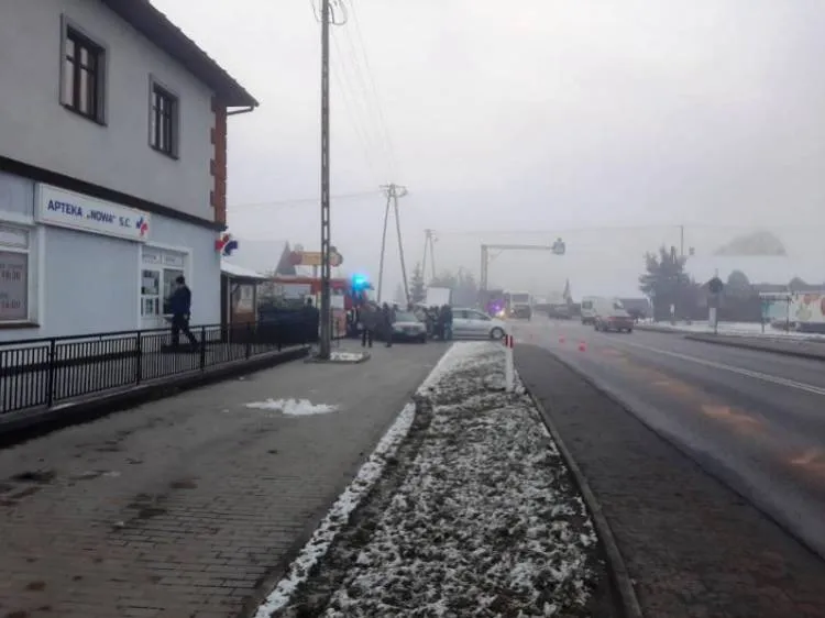 W Łososinie Dolnej zderzyły się trzy samochody osobowe
